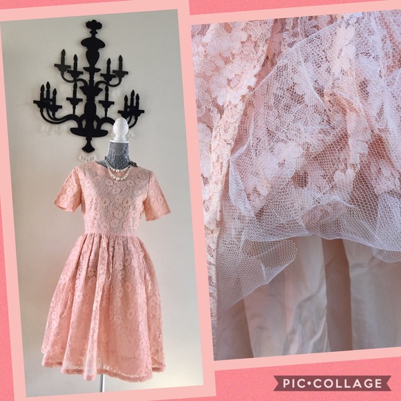 💕 VINTAGE pink LACE party DRESS! - Picture 11 of 12